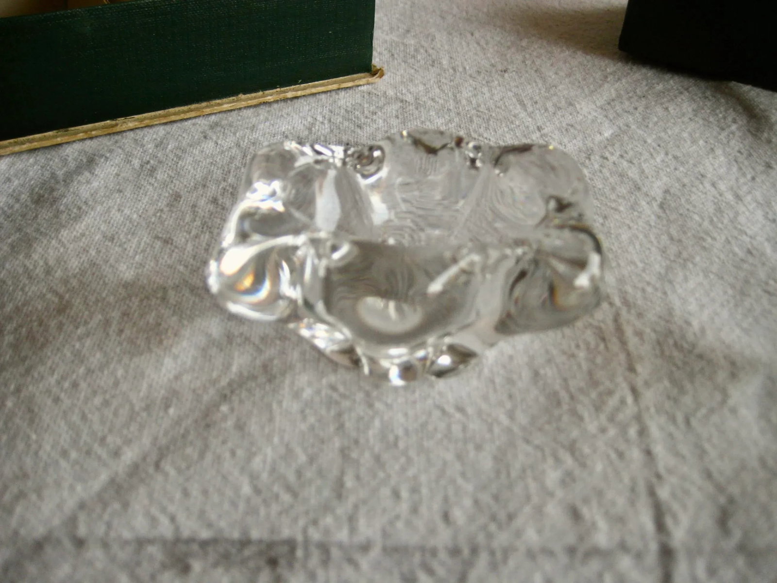 1920s French Mdi -Century- Modern Daum Crystal Salt and Pepper Set - 5