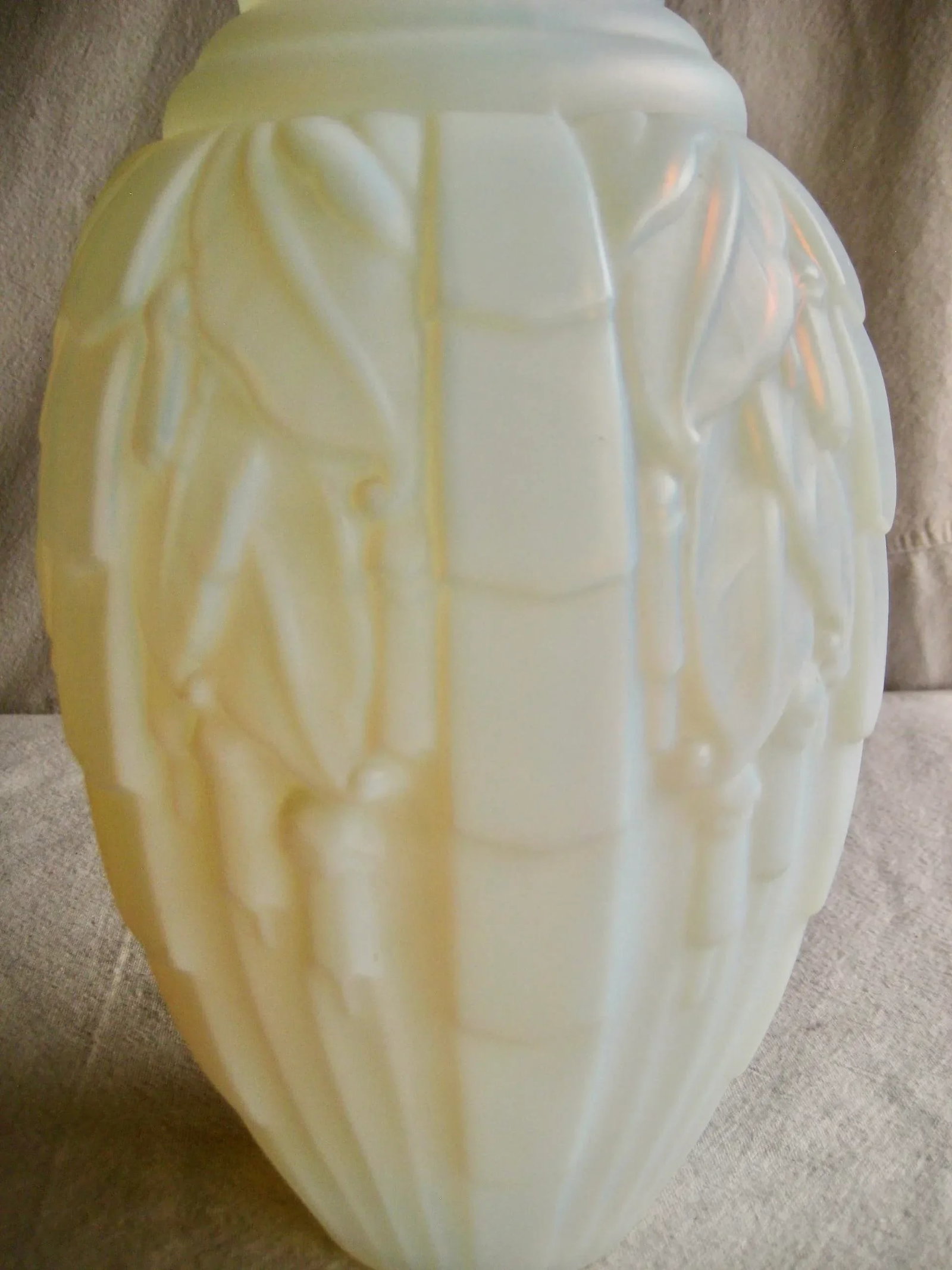 1930s Opalescent Muller Frère Art Deco Vase - 5