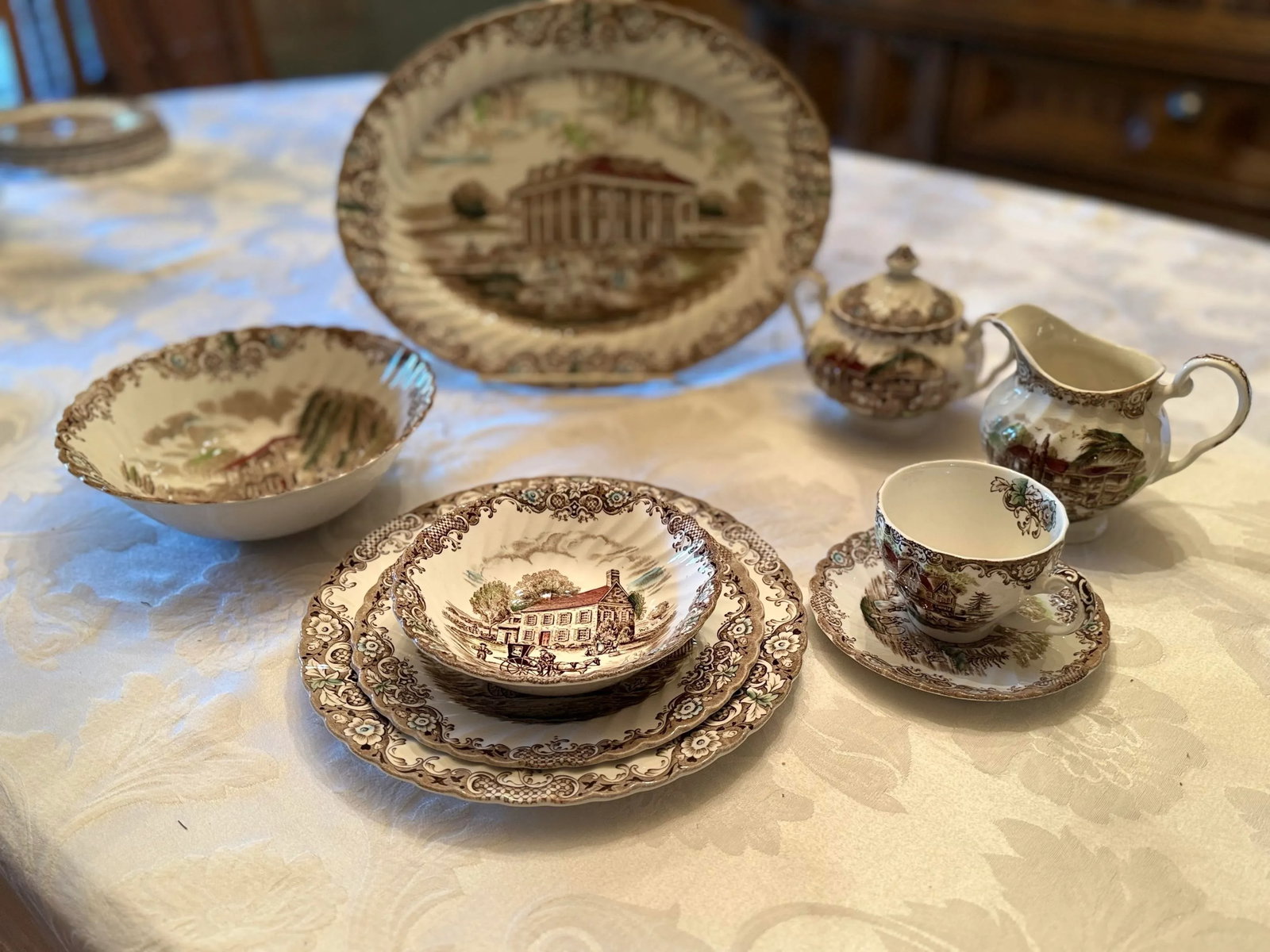 1960s Johnson Brothers Heritage Hall Set - 8 Pieces - 2