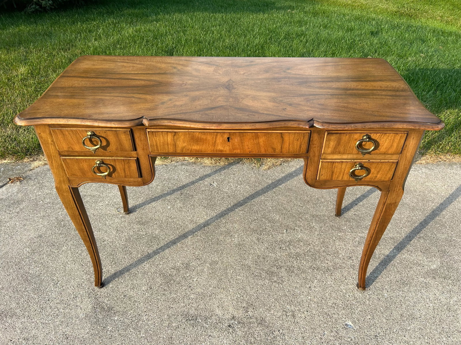 Vintage Mid-Century French Louis XV Directoire Writing Desk by Baker Furniture - 3