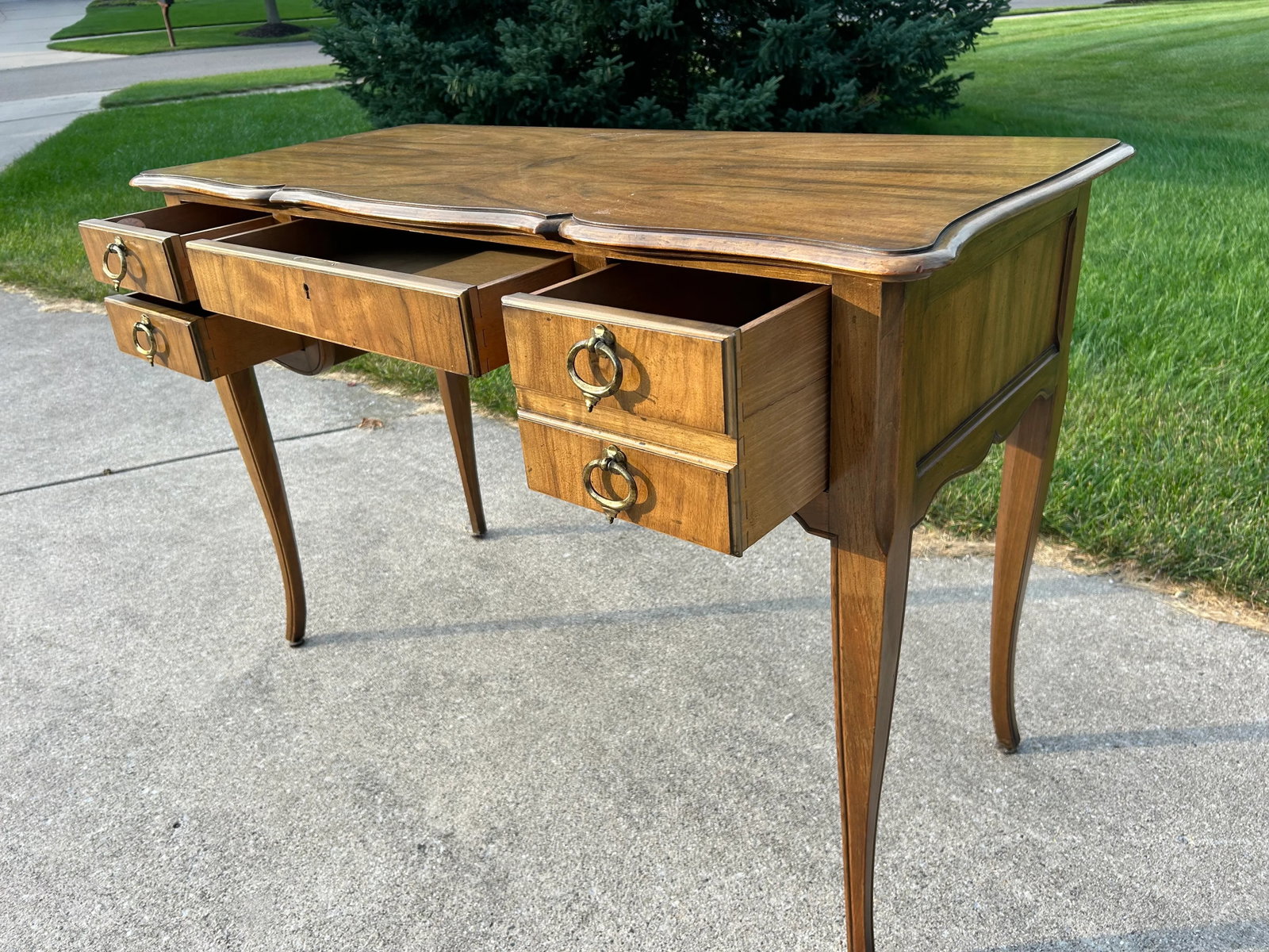 Vintage Mid-Century French Louis XV Directoire Writing Desk by Baker Furniture - 5