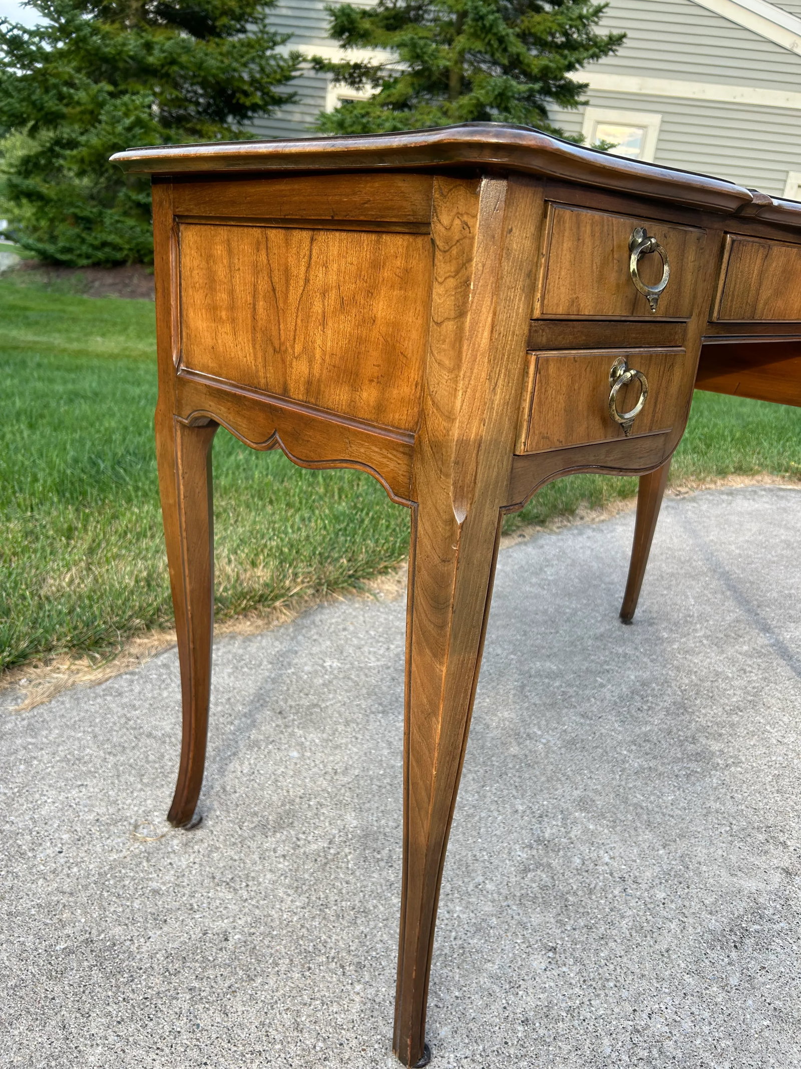Vintage Mid-Century French Louis XV Directoire Writing Desk by Baker Furniture - 7
