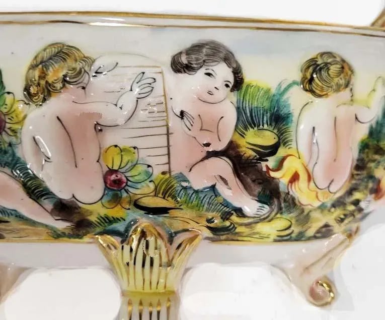 Capodimonte Centerpiece Bowl Cherubs Putti Playing - Made in Italy - 3
