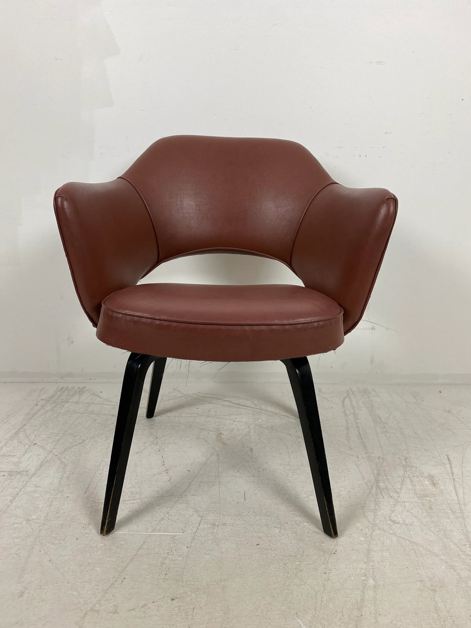 1960s Vintage Eero Saarinen for Knoll Style Vinyl Arm Chair - 2