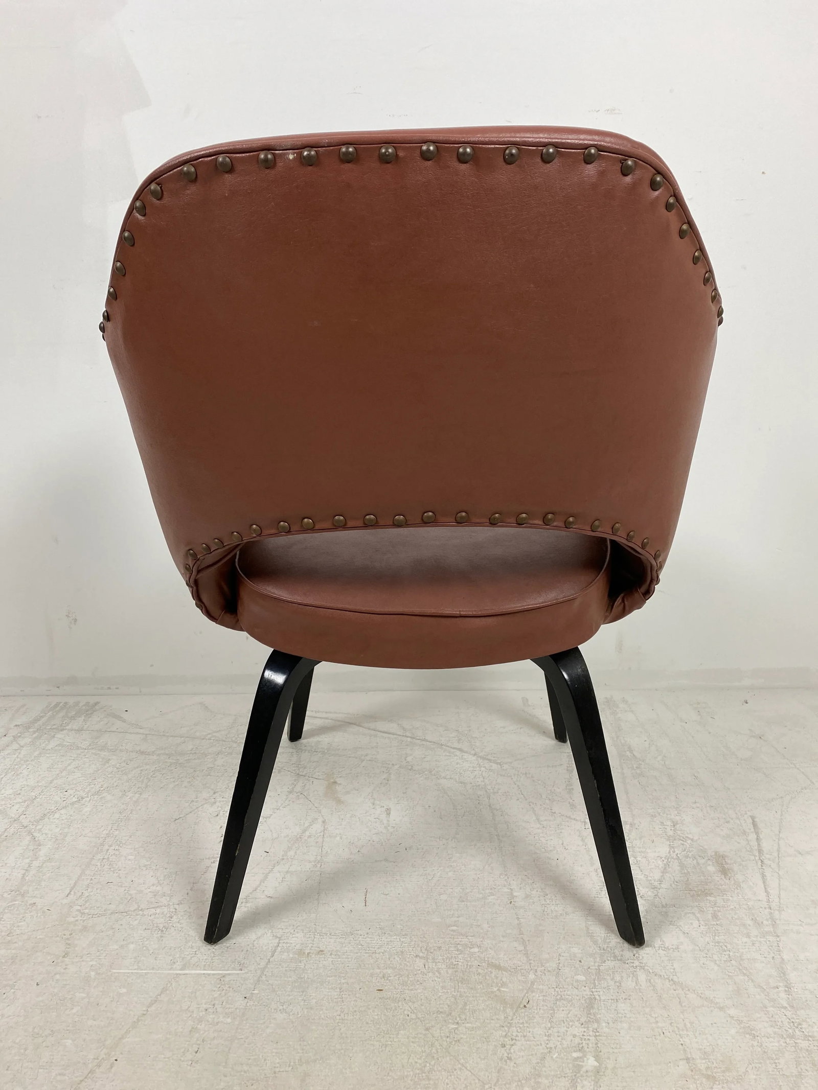 1960s Vintage Eero Saarinen for Knoll Style Vinyl Arm Chair - 6