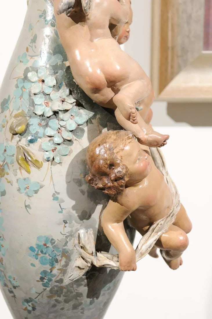 French 1870s Slender Majolica Vase with Floral Décor and High-Relief Cherubs - 4
