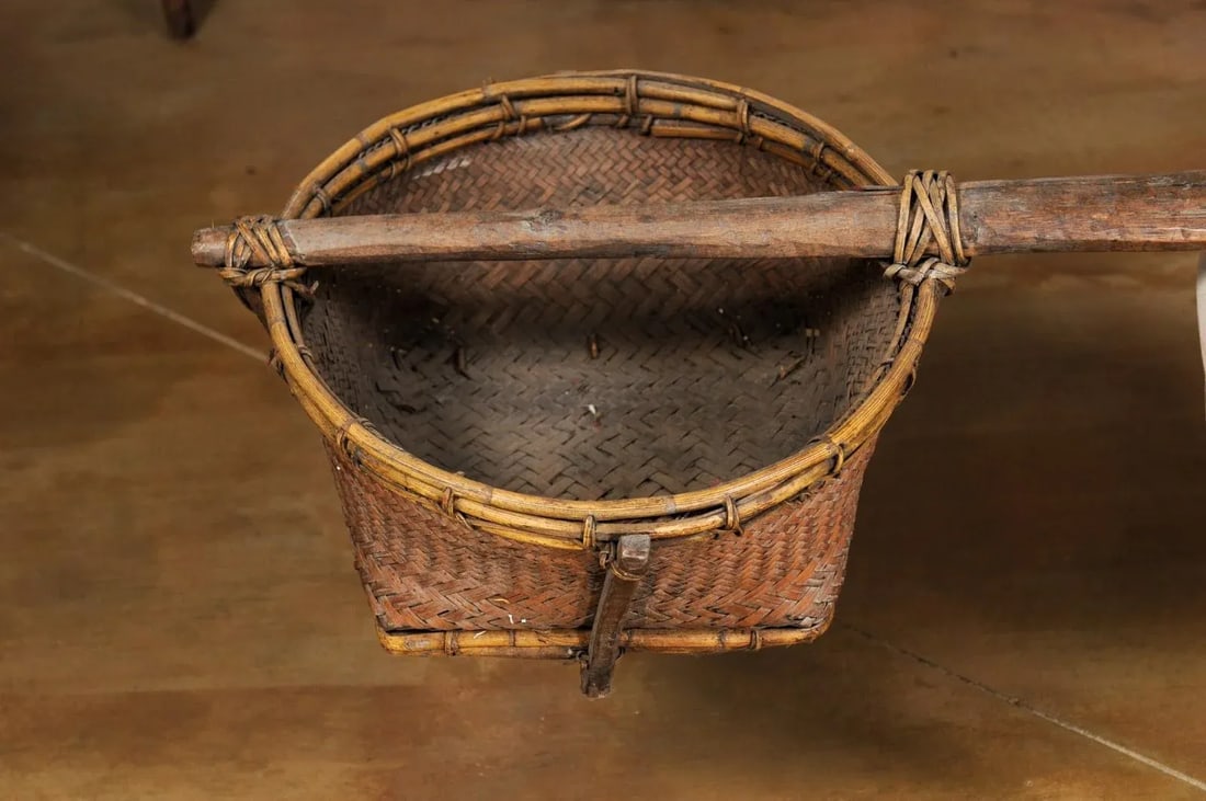 Far Eastern Early 20th Century Shoulder Yoke with Bamboo and Rattan Baskets - 12