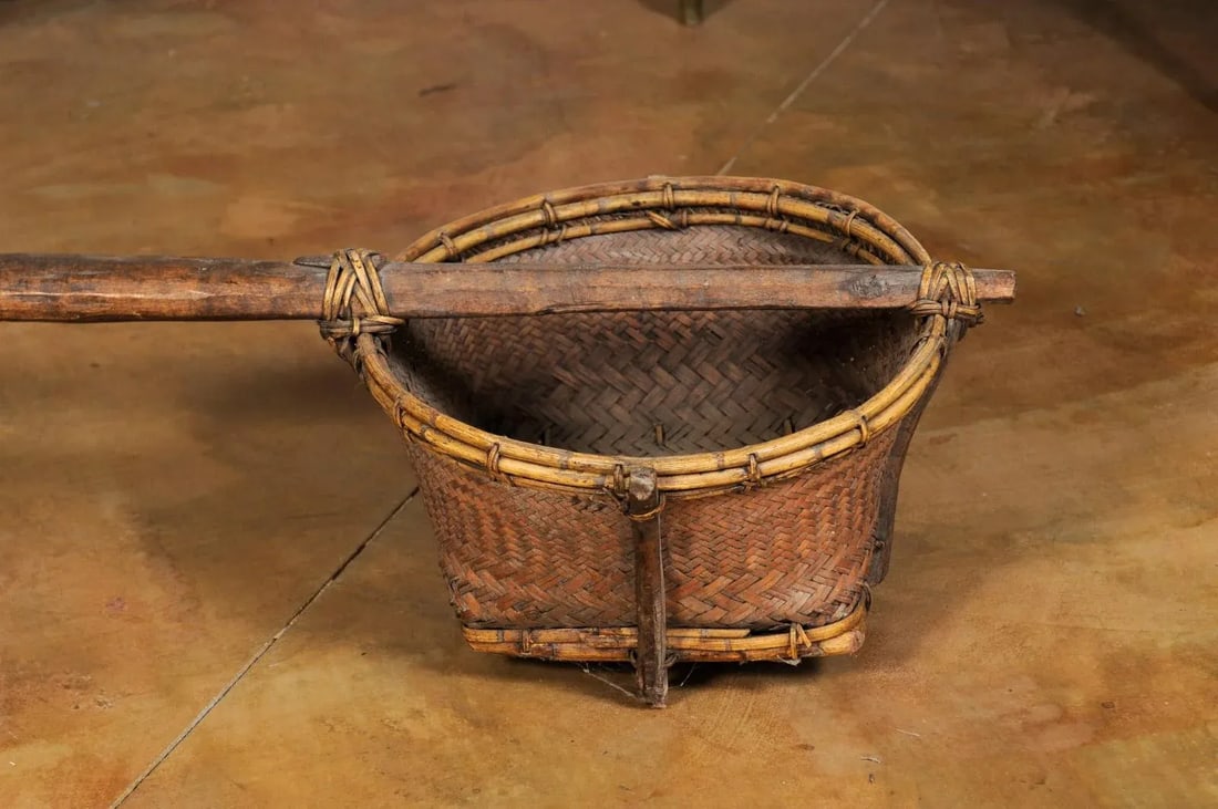 Far Eastern Early 20th Century Shoulder Yoke with Bamboo and Rattan Baskets - 9