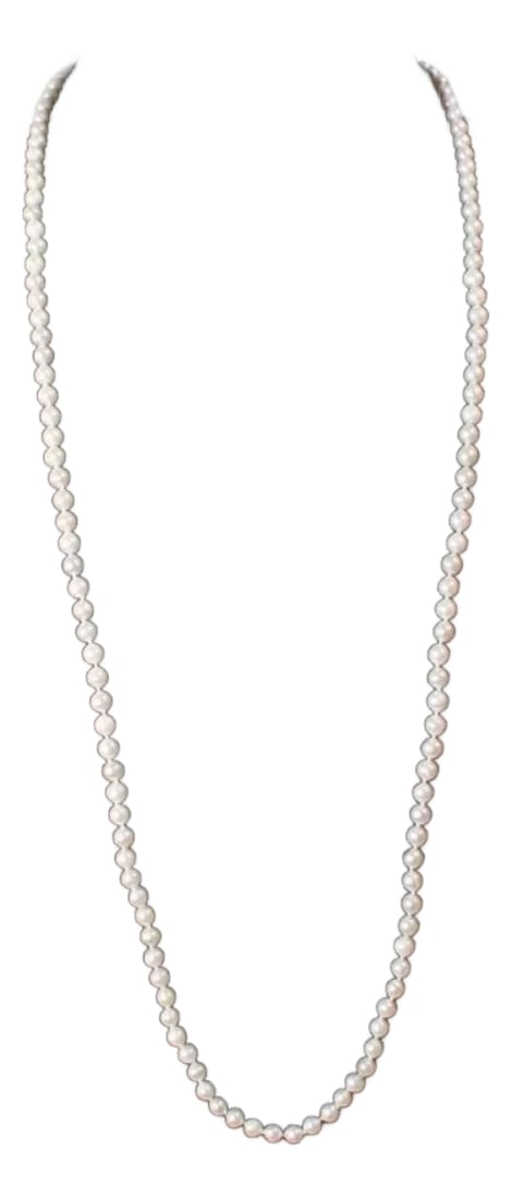 Fresh Water Round Pearl Single Strand Necklace, Opera Length: Fresh Water Round Pearl Single Strand Necklace, Opera Length 40 " measuring approx. 4.5 to 4.8 mm white color Length of Strand 40 inch PEARLS ARE AVERAGE 4.5 MM ALL PEARLS ARE WHITE COLOR NECKLACE IS 