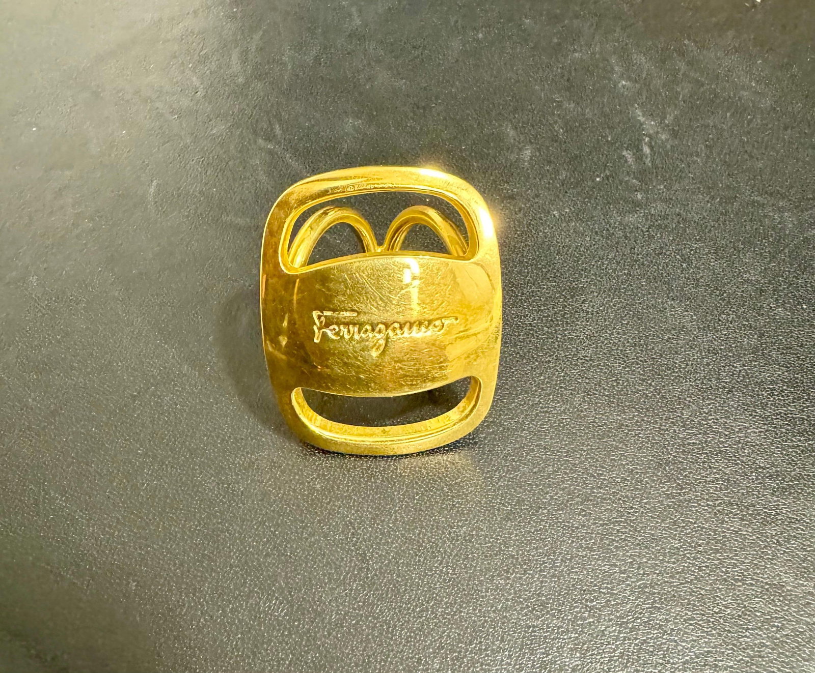 Salvatore Ferragamo Ganchini scarf ring /Ring gold Tone, Medium Size - 13