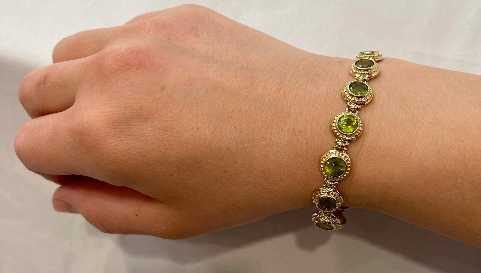 16 Carat Genuine Natural Peridot Tennis Bracelet 14 Karat Yellow Gold 16 Gram - 7