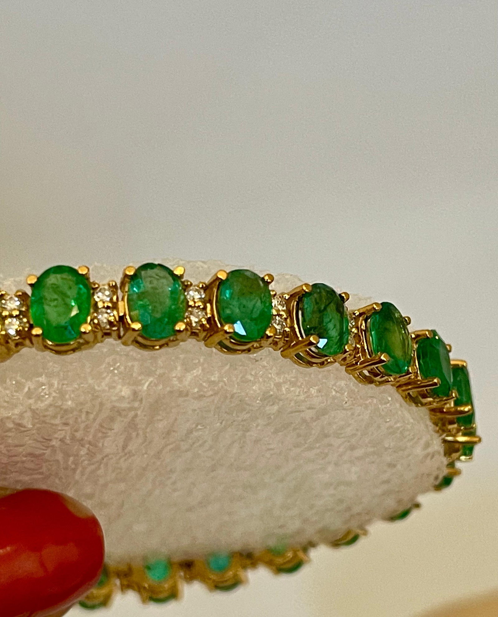 12 Carat Natural Emerald & 2.8 Carat Diamond Tennis Bracelet 14 Kt Yellow Gold - 18