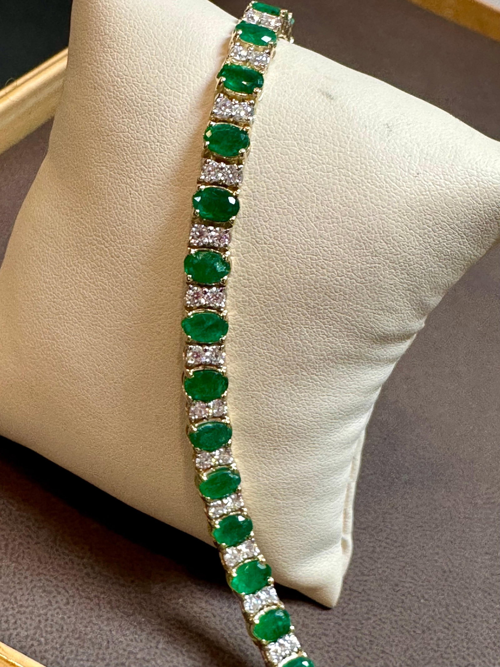12 Carat Natural Emerald & 2.8 Carat Diamond Tennis Bracelet 14 Kt Yellow Gold - 2