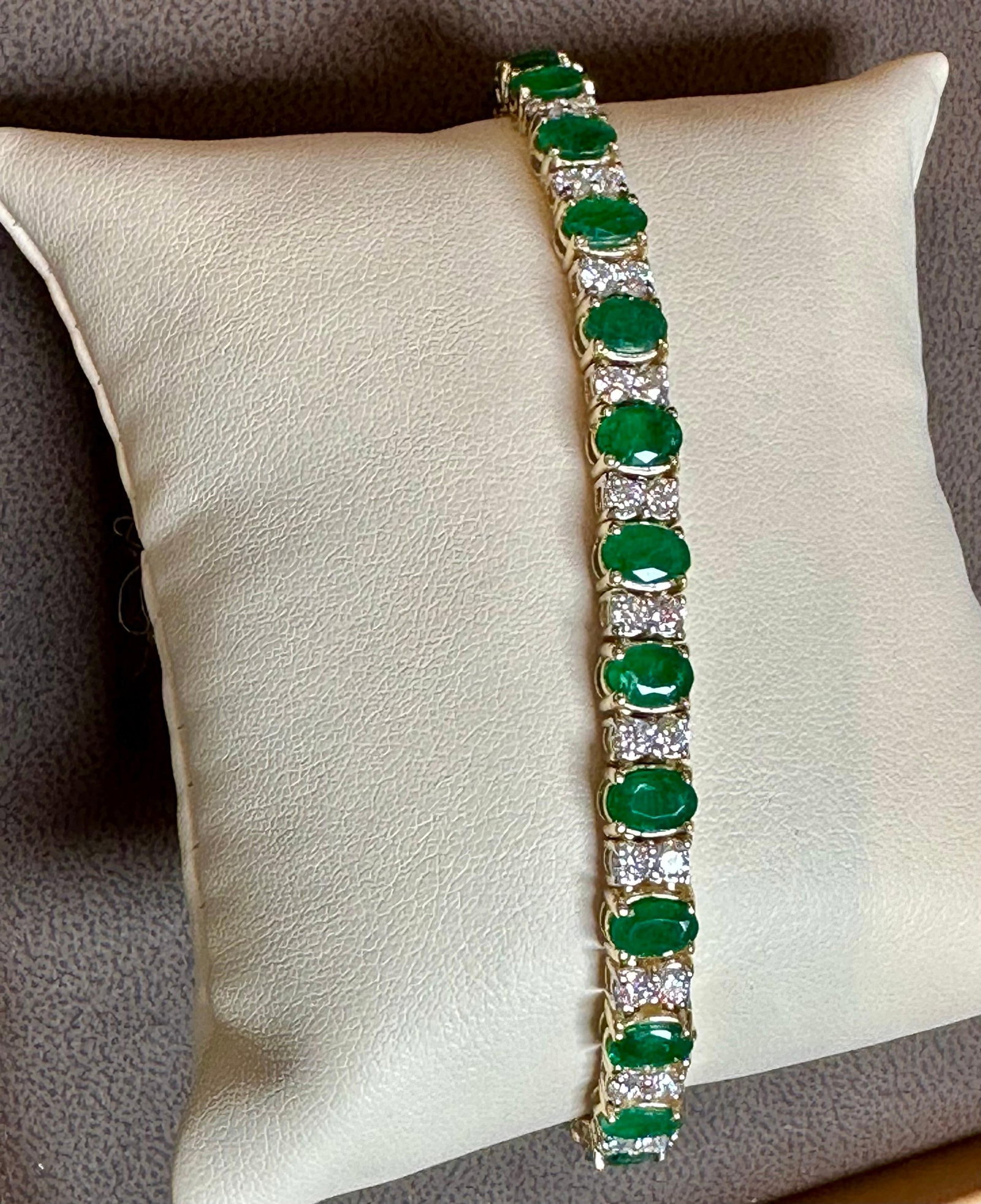 12 Carat Natural Emerald & 2.8 Carat Diamond Tennis Bracelet 14 Kt Yellow Gold - 9