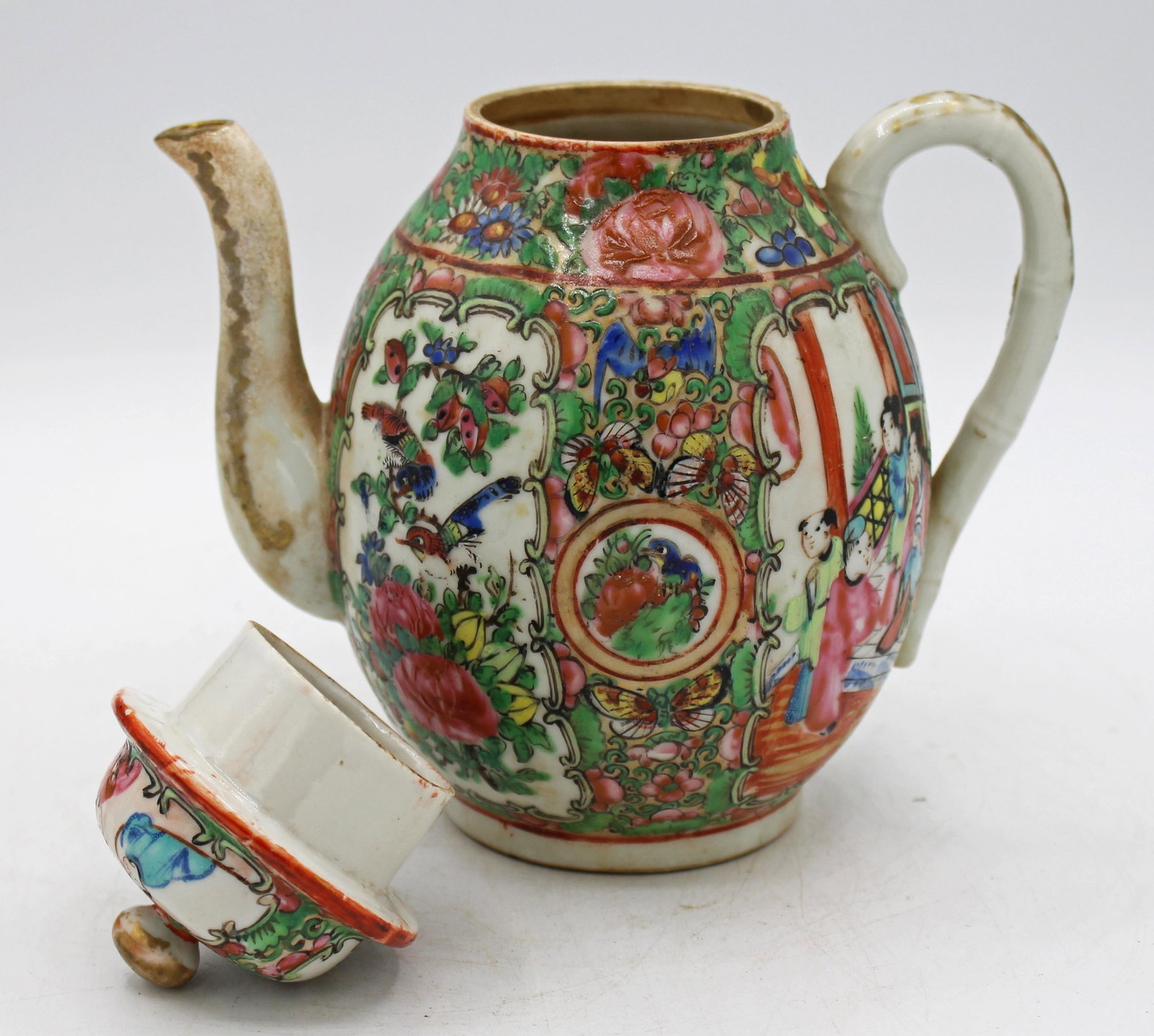 Circa 1891-1911 Chinese Export Rose Medallion Porcelain Tea Service - 13