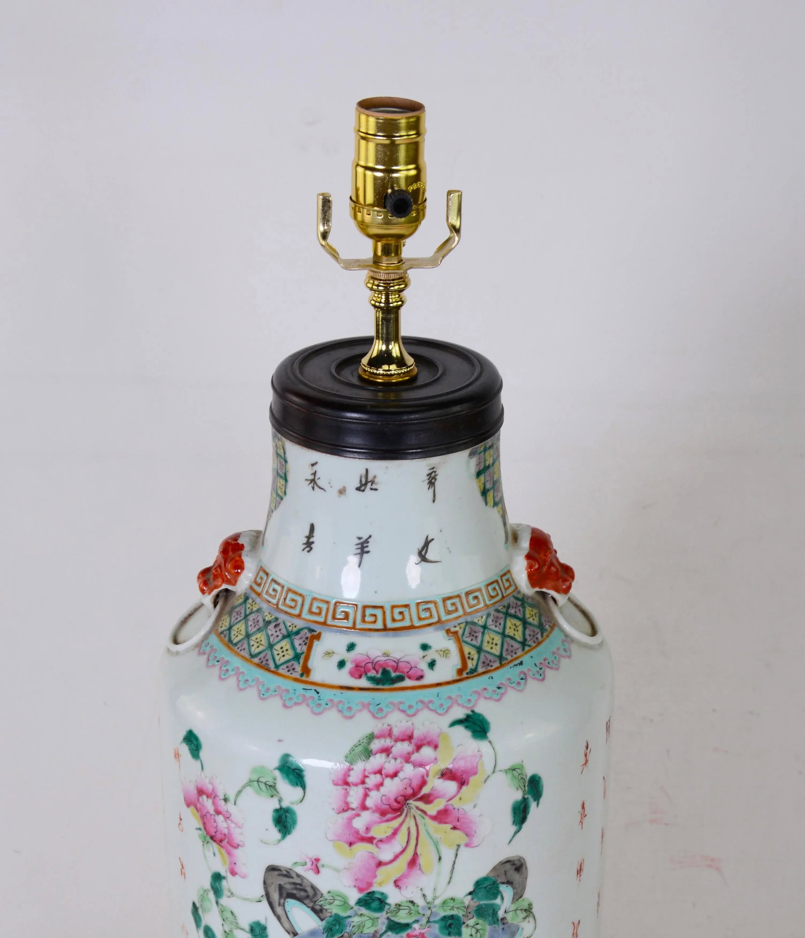 Chinese Antique Famille Rose Porcelain Vase Table Lamp - 4
