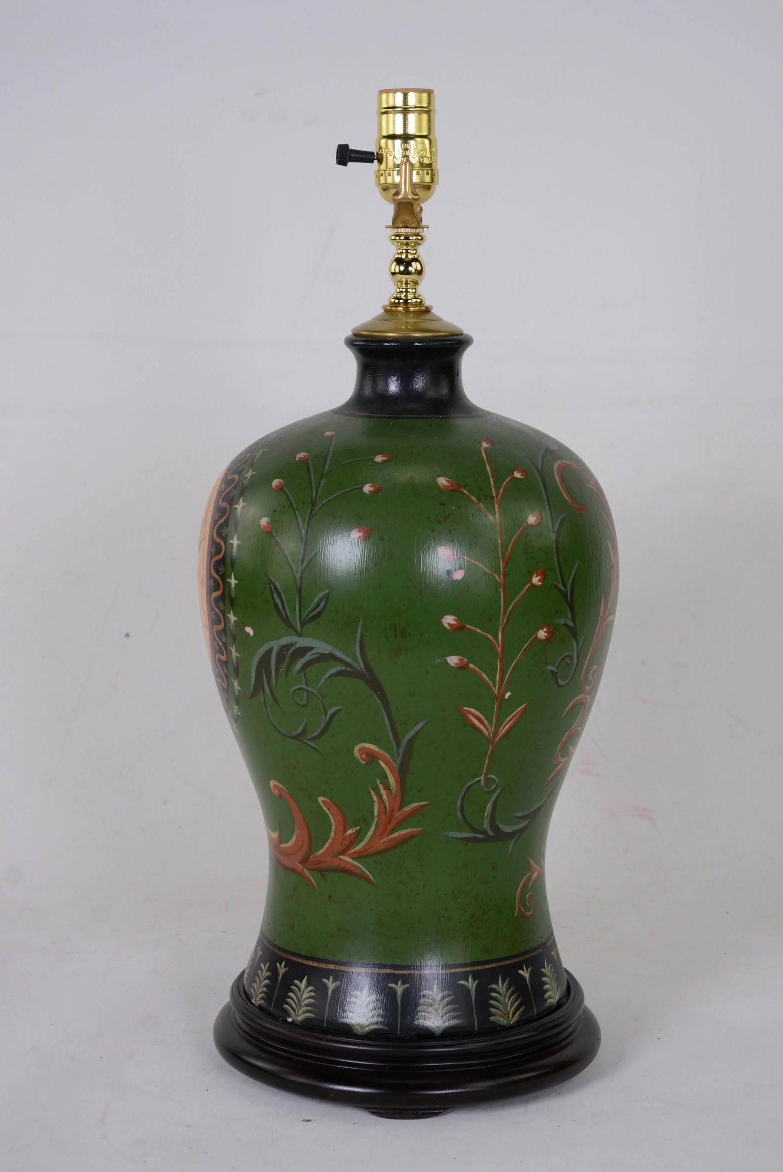 Hand-Painted Angels and Lace Pattern Table Lamp - 5