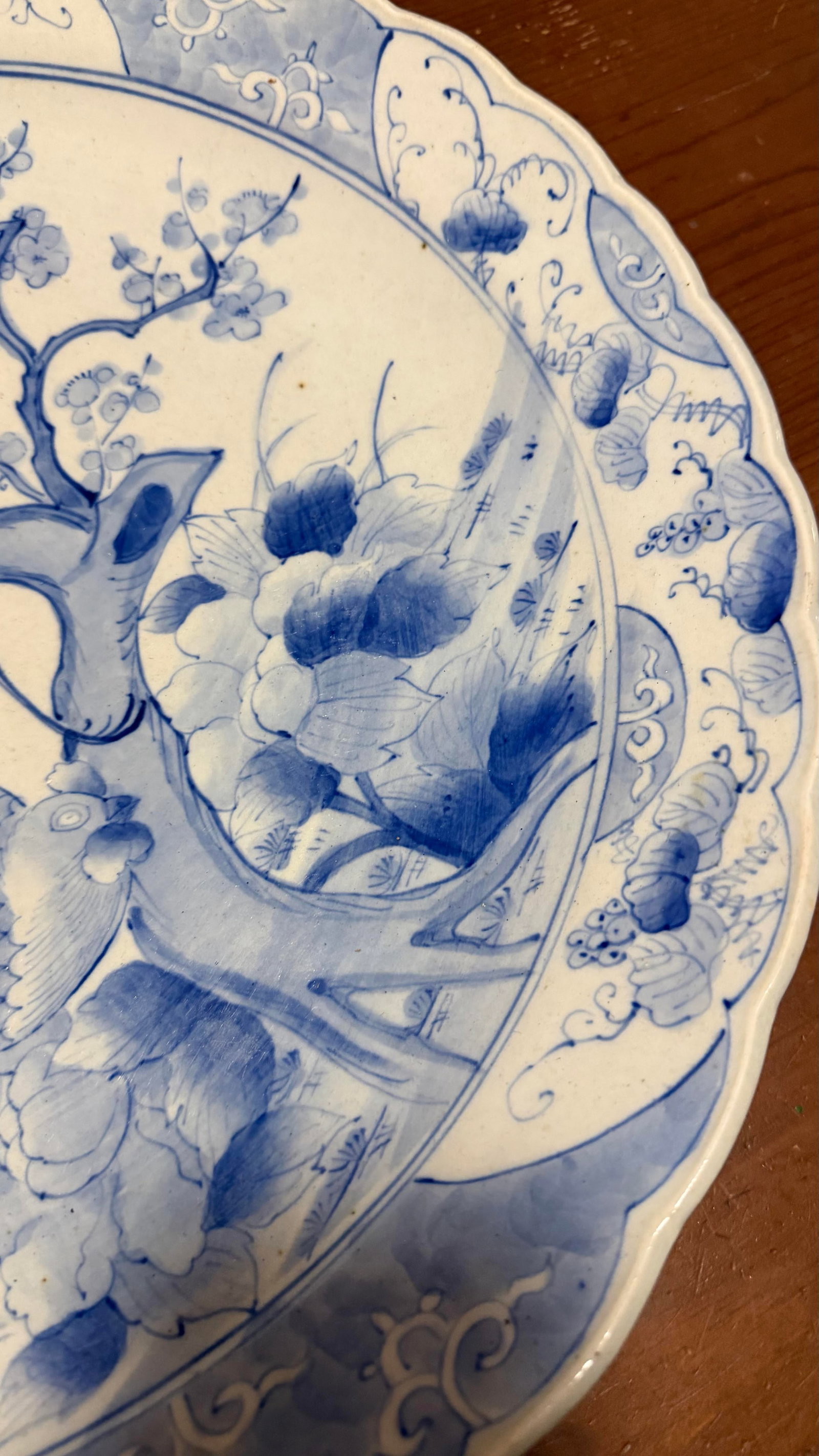 19th Century Japanese Hand-Painted Blue and White Porcelain Charger With Roosters - 4