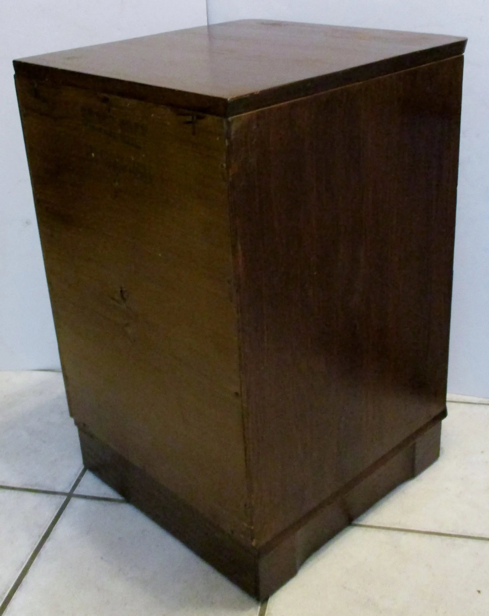 1950s Robsjohn-Gibbings Style Mid-Century Modern Walnut 3-Drawer Nightstand - 6