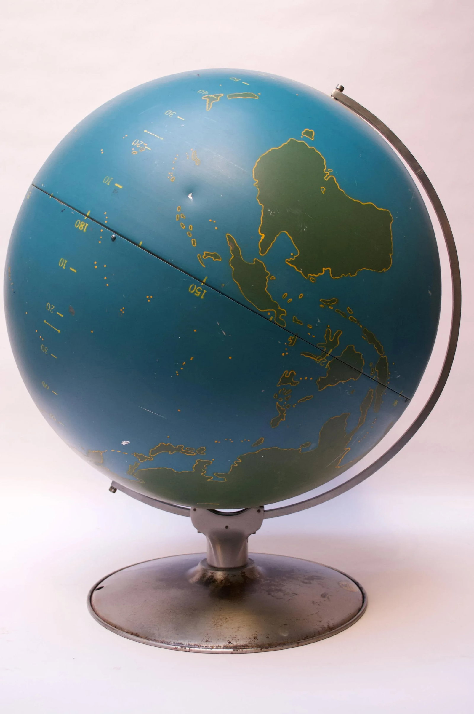 Large-Scale Vintage Military Globe / Activity Globe by a.j. Nystrom - 4