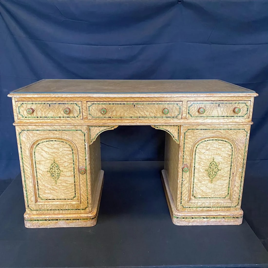 English 19th Century Faux Painted Marbleized Pedestal Writing Desk - 13