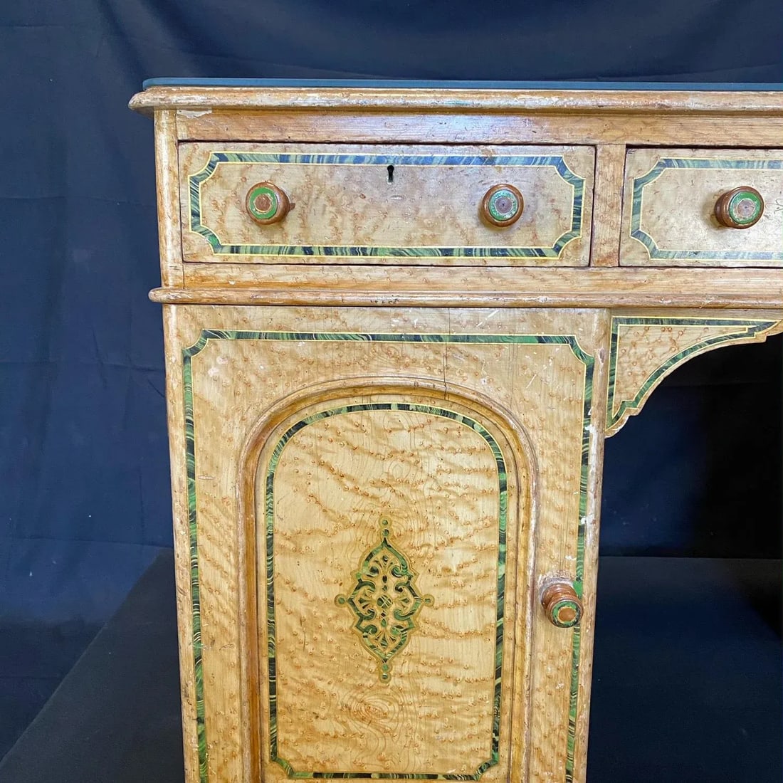 English 19th Century Faux Painted Marbleized Pedestal Writing Desk - 7