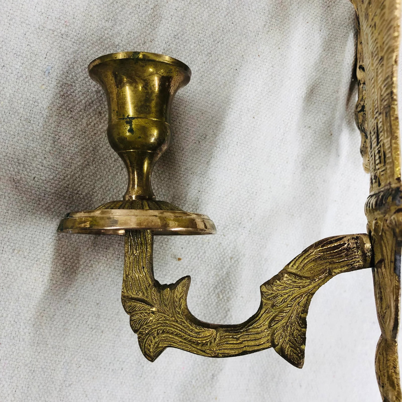 Vintage French Style Brass Wall Sconces of Baskets and Flower Garlands - a Pair - 10