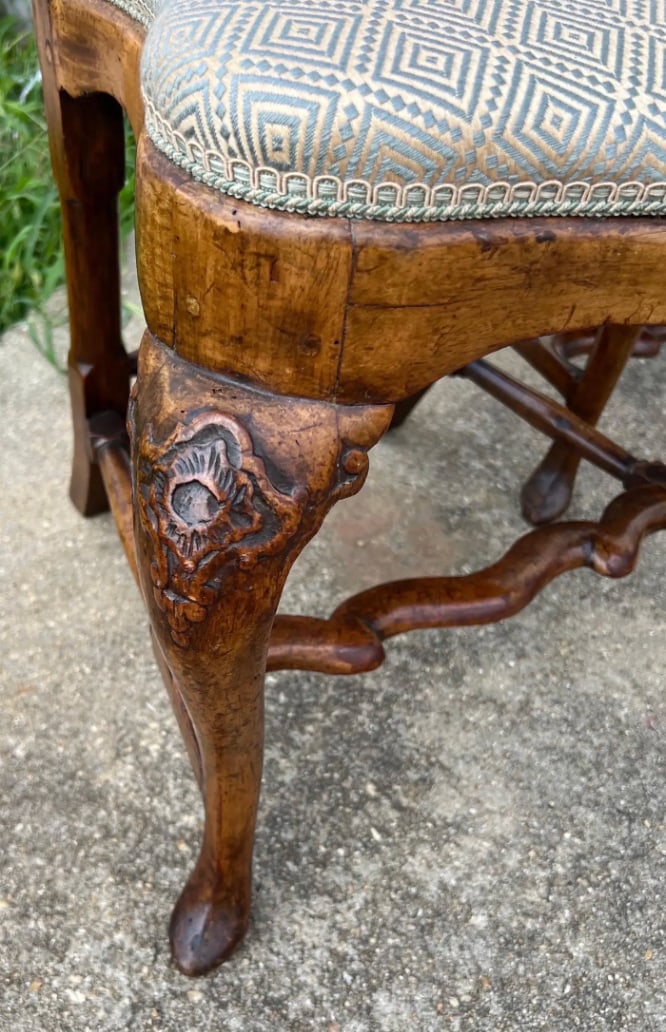 Fine Set of 10 Early 18th Century Italian Dining Chairs - 3