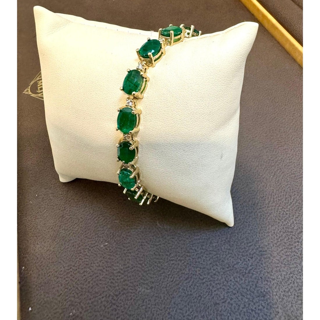22 Carat Natural Brazilian Emerald & Diamond Tennis Bracelet 14 Kt Yellow Gold - 11
