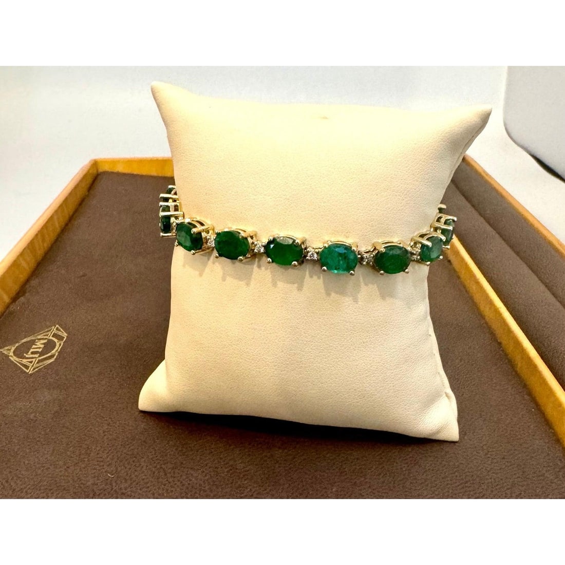 22 Carat Natural Brazilian Emerald & Diamond Tennis Bracelet 14 Kt Yellow Gold - 4
