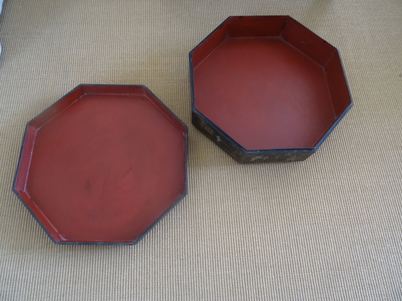 Large Antique Chinese Laquer Covered Box - 5