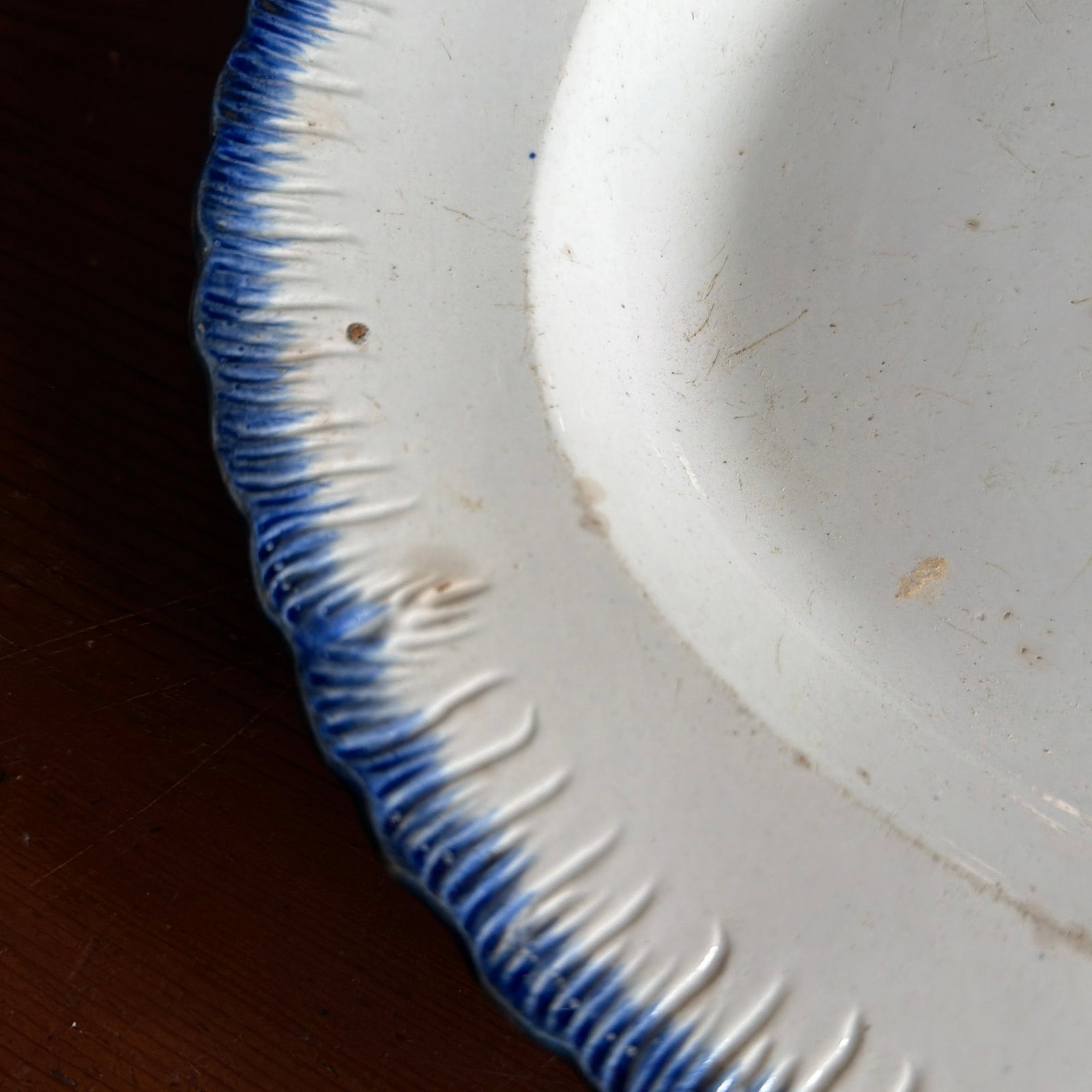 Antique Staffordshire Pearlware Blue Feather Edge Platter, Circa 1820's - 7