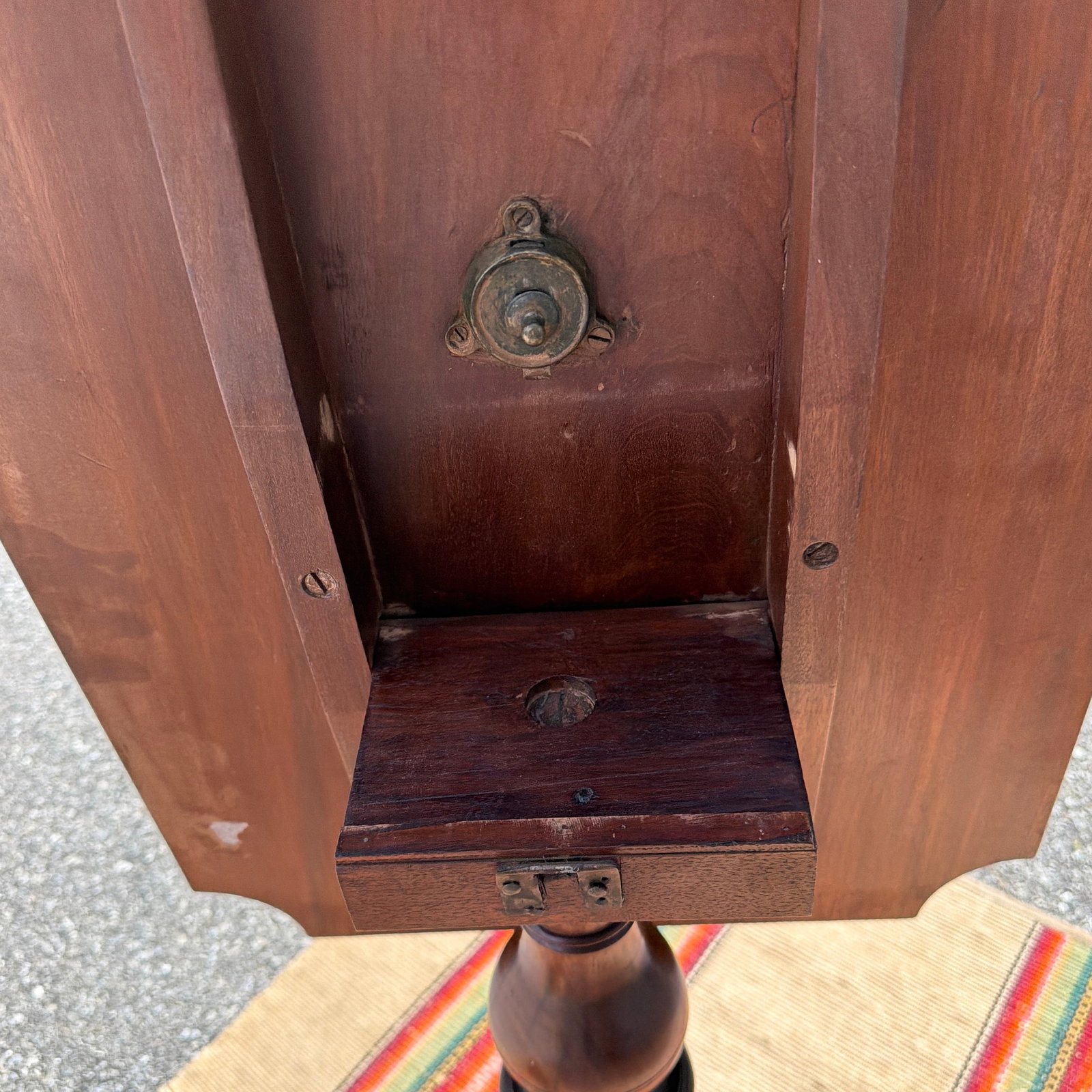Antique Mahogany Tilt Top Candlestand, Pennsylvania, Circa 1820s–1840s - 4