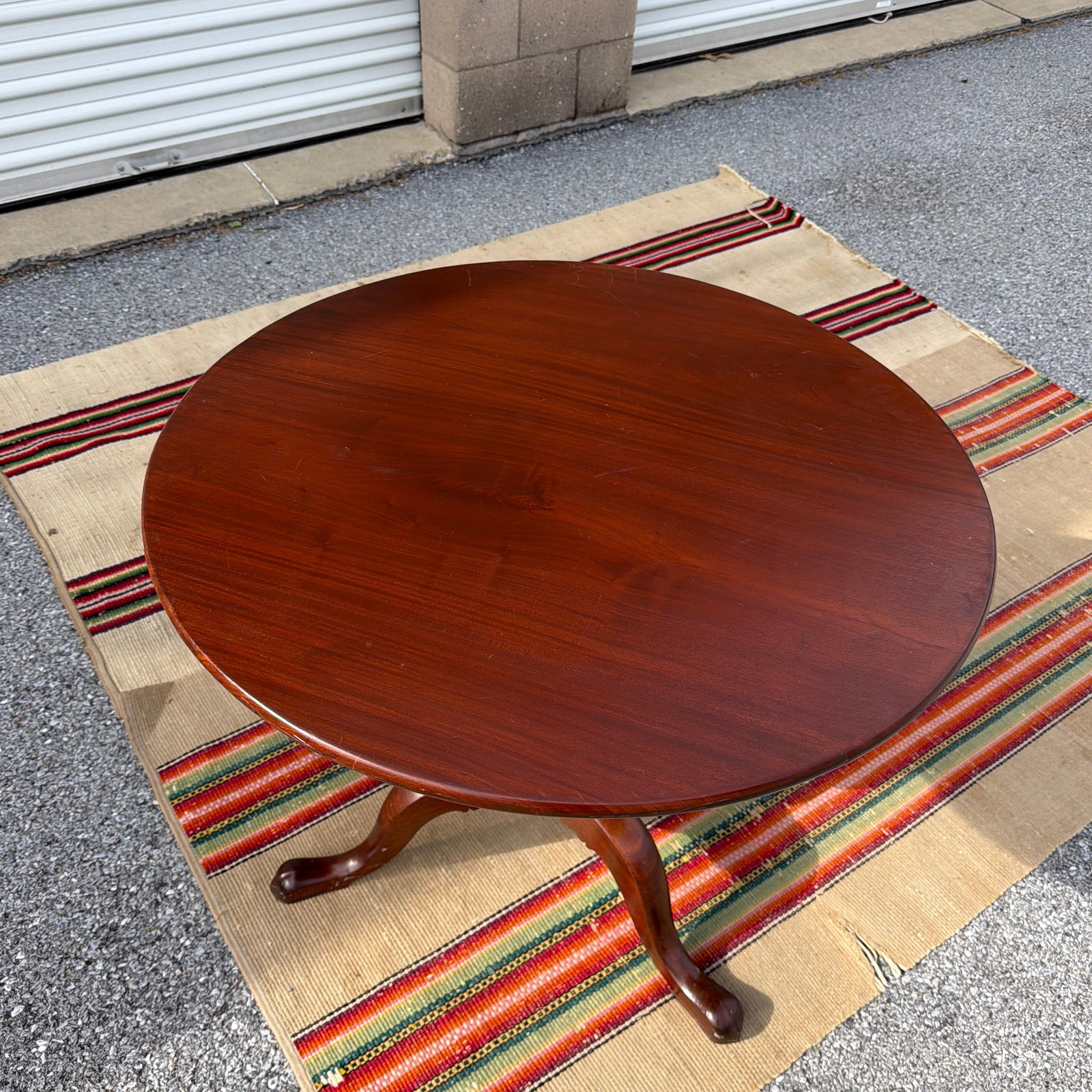 Antique English Mahogany Queen Anne Tilt Top Tea Table, Circa 1800–1820s - 7
