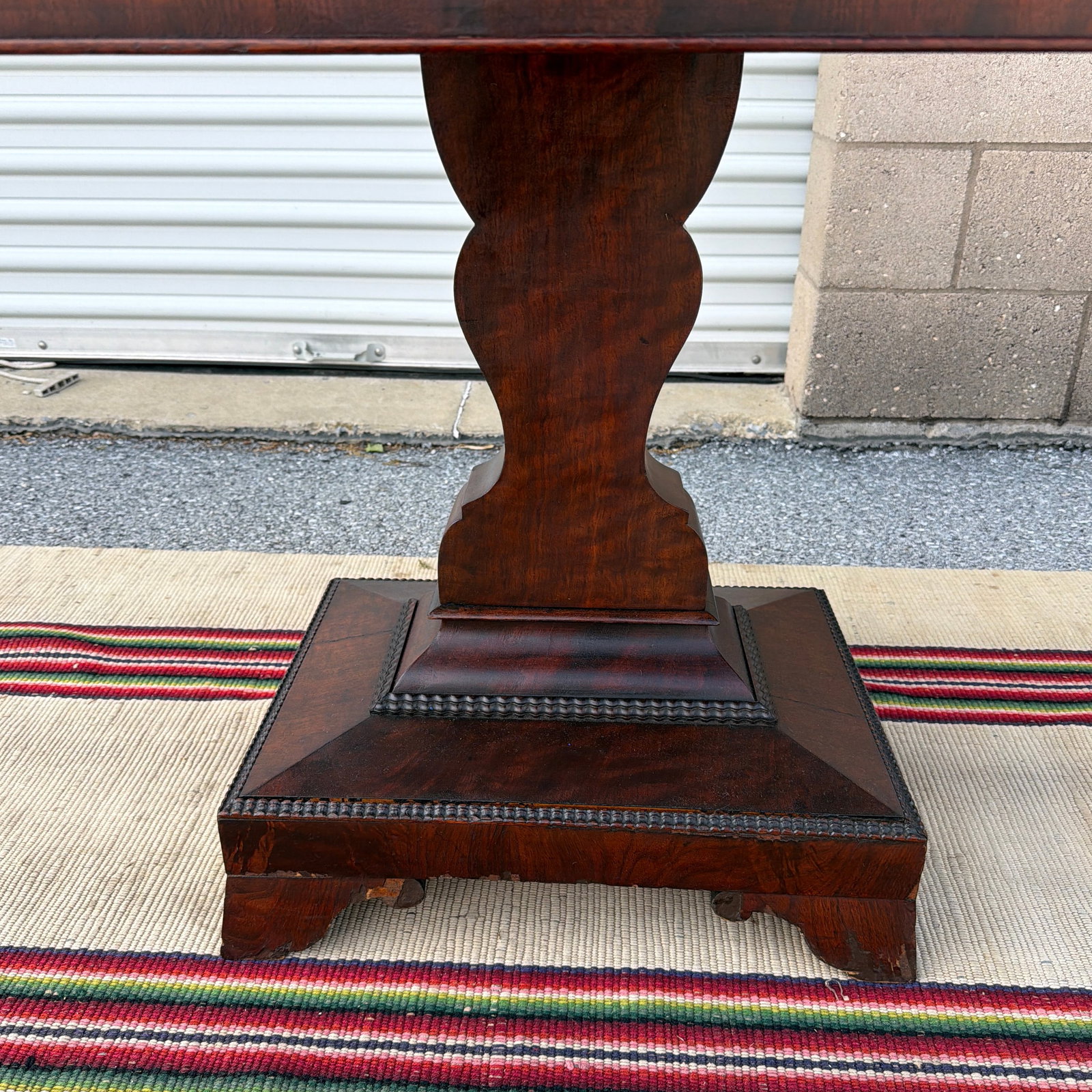 Antique American Victorian-Empire Mahogany Parlour Table, Circa 1840s - 5