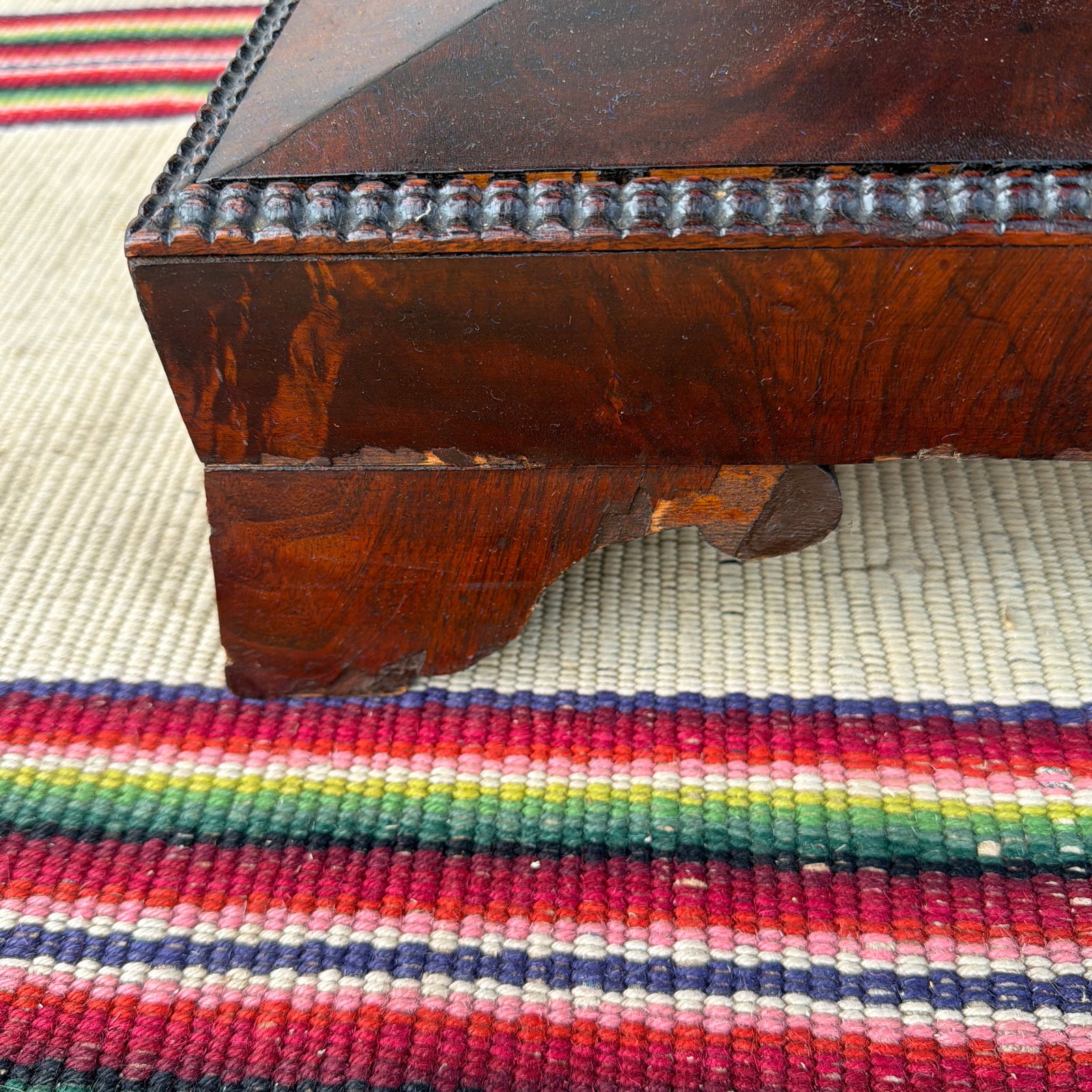 Antique American Victorian-Empire Mahogany Parlour Table, Circa 1840s - 6