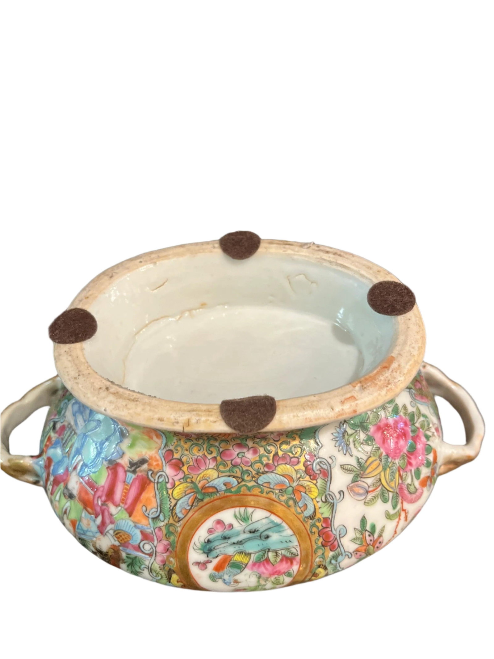 Late 20th Century Rose Medallion Soup Tureen - 3