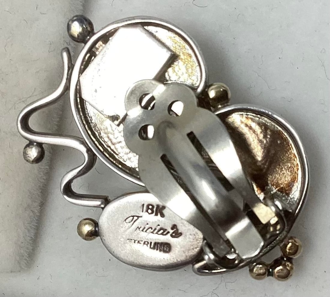 Mid 20th Century Tricia Young Sterling, 18k Gold, Druzy Quartz, and Moonstone Pin/Pendant and Earrin - 6