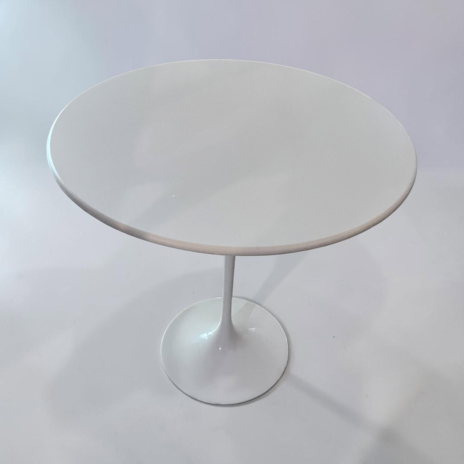 Vintage Knoll Saarinen 20" Round White Tulip Side Table by Eero Saarinen - 2