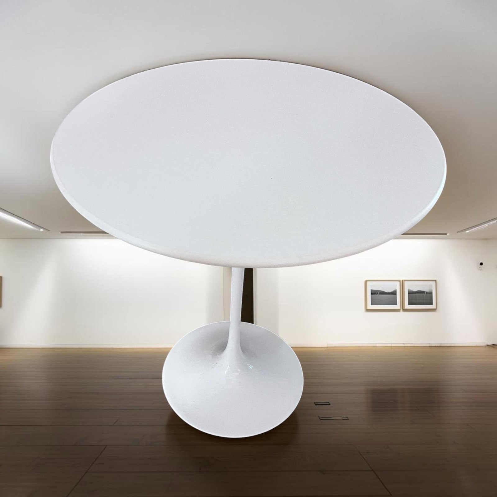Vintage Knoll Saarinen 20" Round White Tulip Side Table by Eero Saarinen - 4