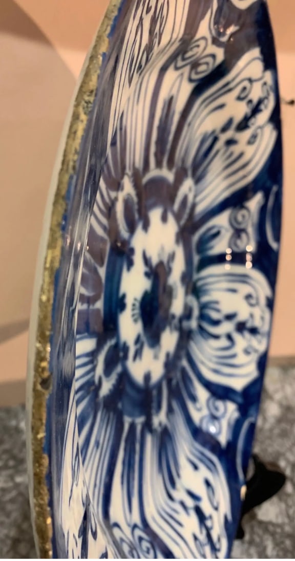 18th Century Hand Painted Dutch Delft Platter - 4