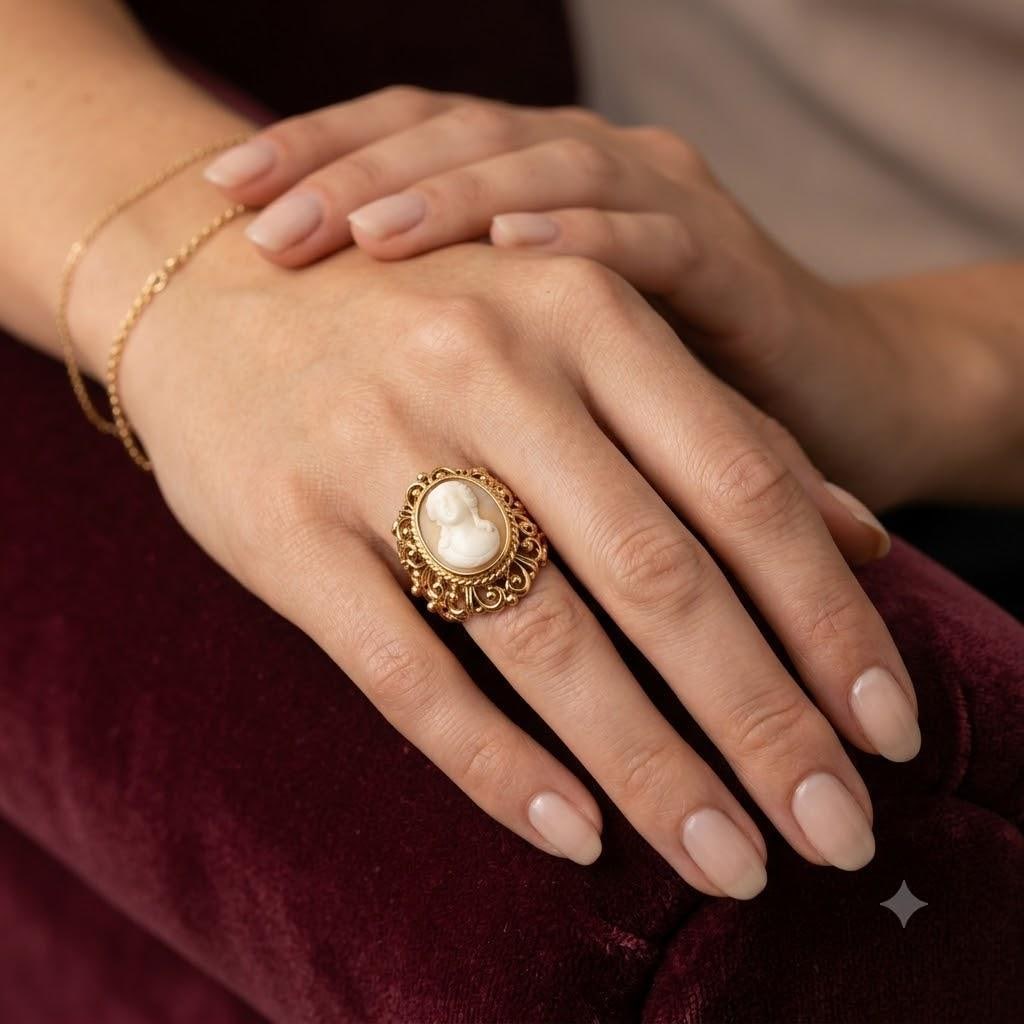 14k Yellow Gold Italian Cameo Ring, Early 20th Century, Size 6 - 2