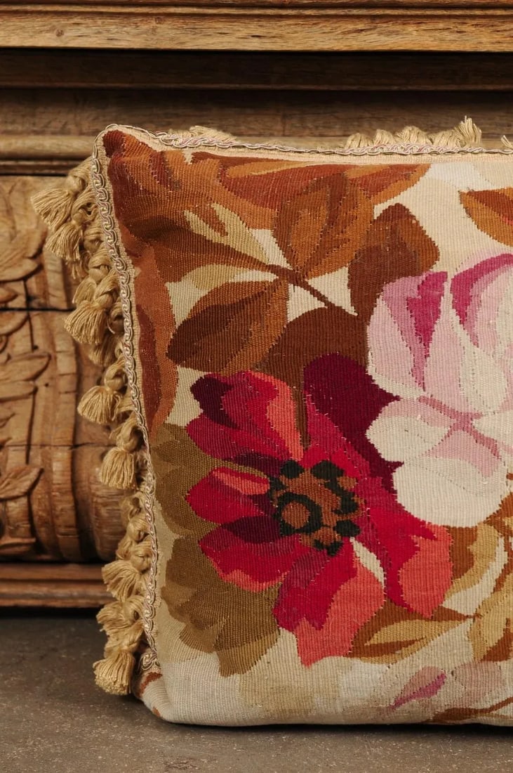 19th Century French Aubusson Woven Tapestry Pillow with Floral Décor and Tassels - 11