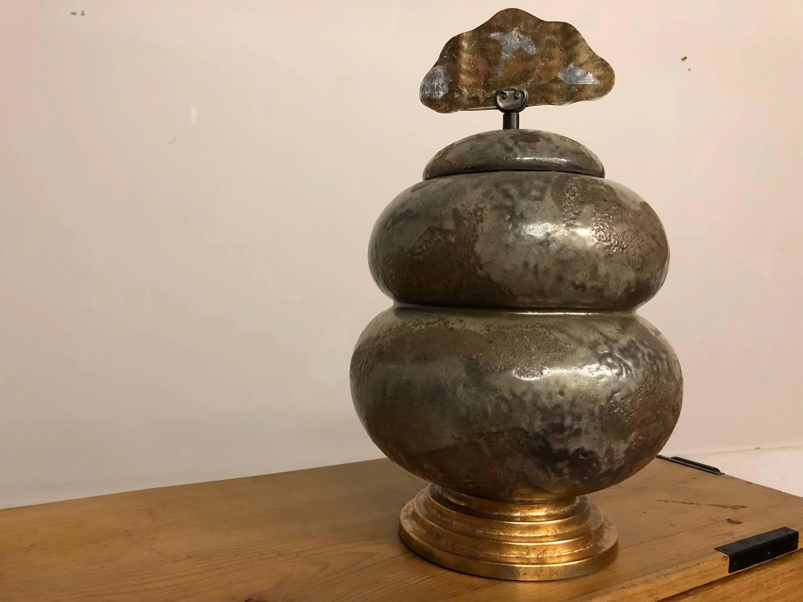 Tony Evans Signed Raku Pottery Urn With Handmade Glass Handle - 9
