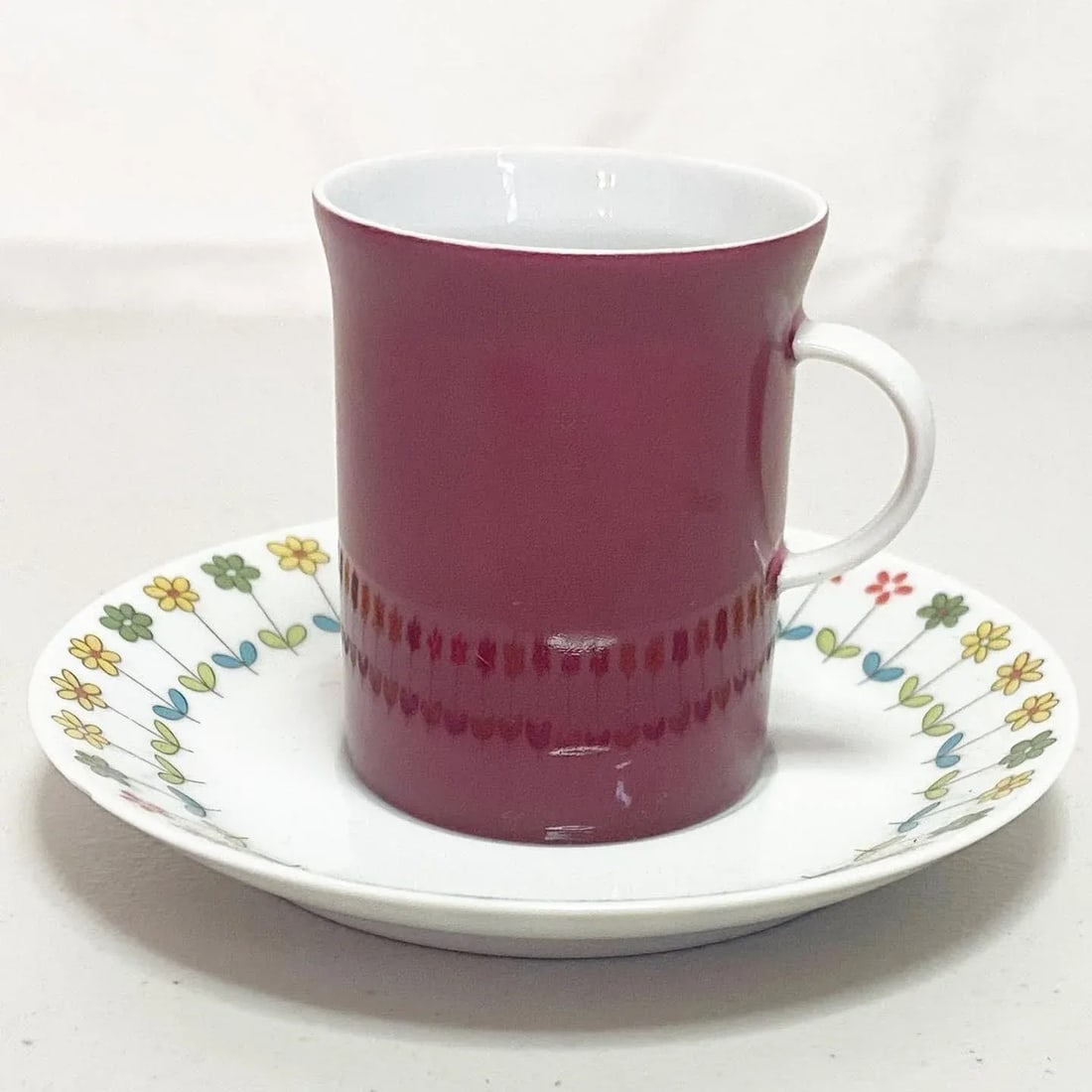 1960s Secunda Purple Tea Cups by Hans Theo Baumann With Piemonte Saucers by Emilio Pucci for Rosenth - 2