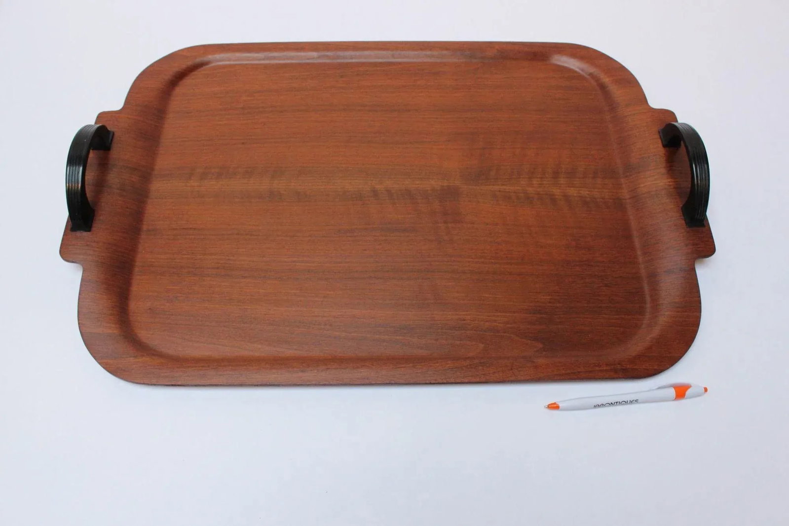 Large Mid-Century Modern Walnut Tray With Bakelite Handles by Faberware - 6