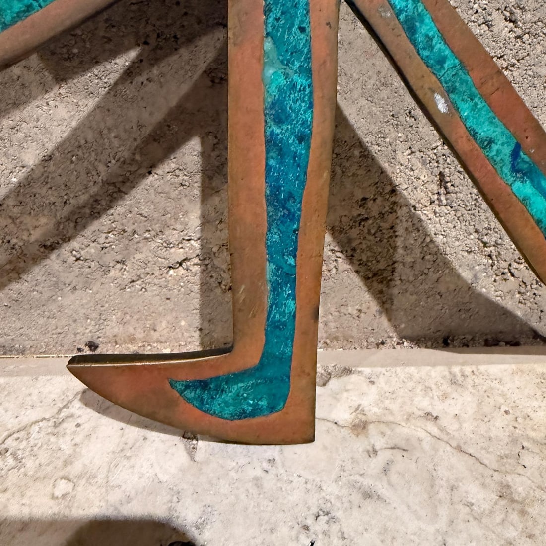 1950s Pepe Mendoza Chinese Letter Sculpture in Brass and Malachite Mexico - 12