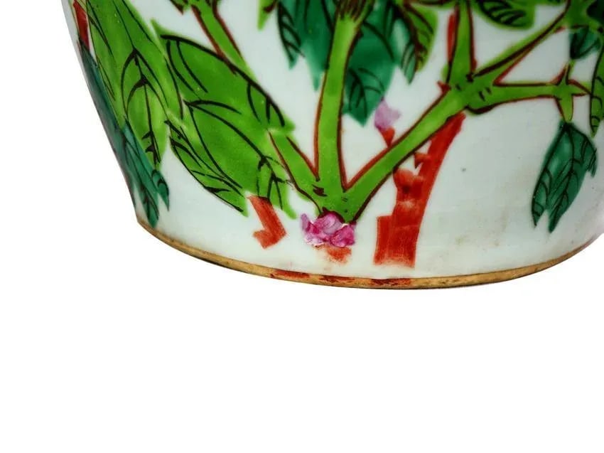 Early 19th Century Chinese Famille Rose Porcelain Vase - 4