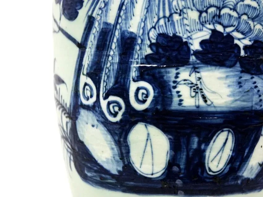 Mid 19th Century Chinese Large Blue and White Porcelain Vase - 4