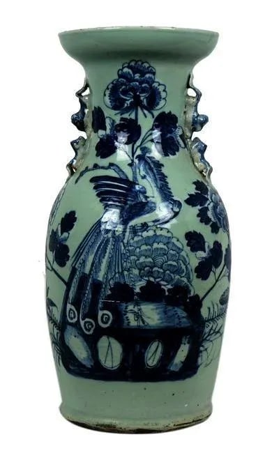 Mid 19th Century Chinese Large Blue and White Porcelain Vase - 6
